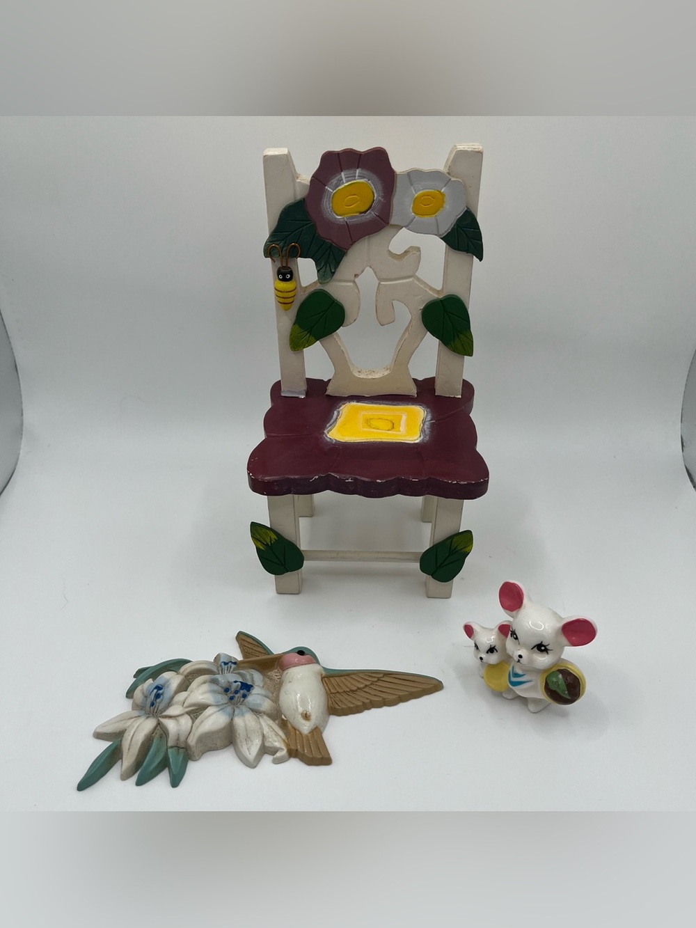 Vintage Cottagecore Decor Mini Chair Mouse Figure Bird Wall - Lot of 3 - Picture 2 of 8